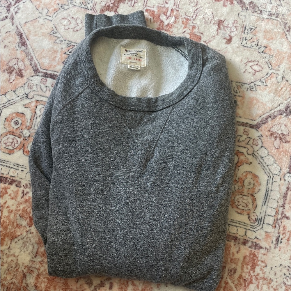 Champion Men's Gray Crewneck Sweater
